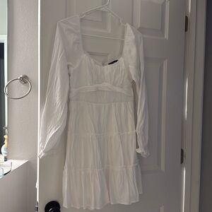White peasant dress size medium brand Trixie